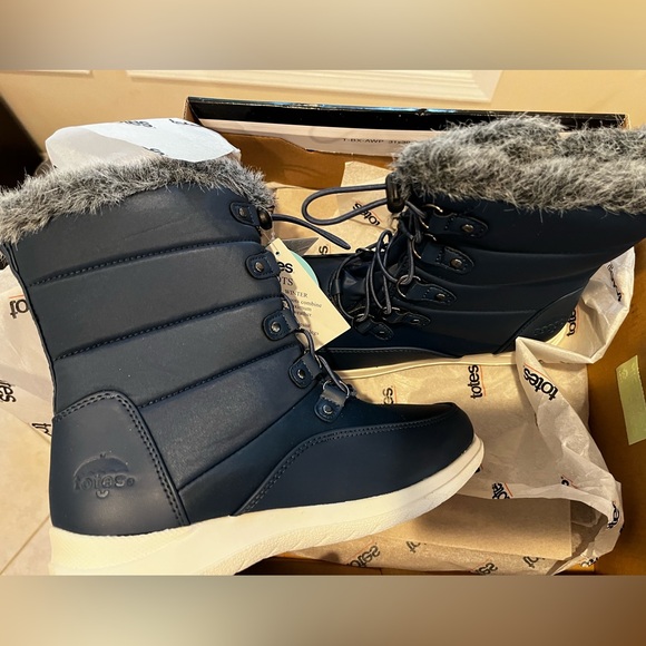 Totes Women Water Resistance Snow Boots size 8 - Picture 11 of 13